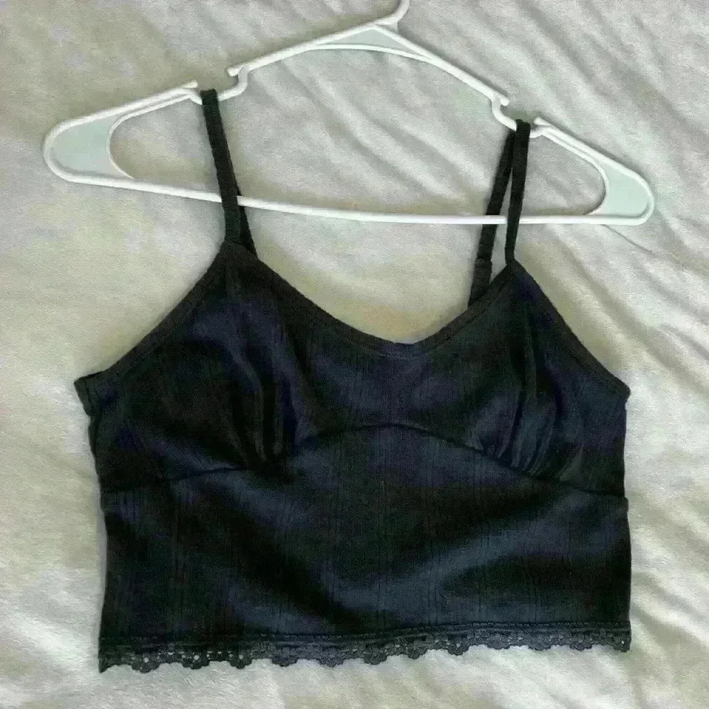American Eagle black cropped tank top size small